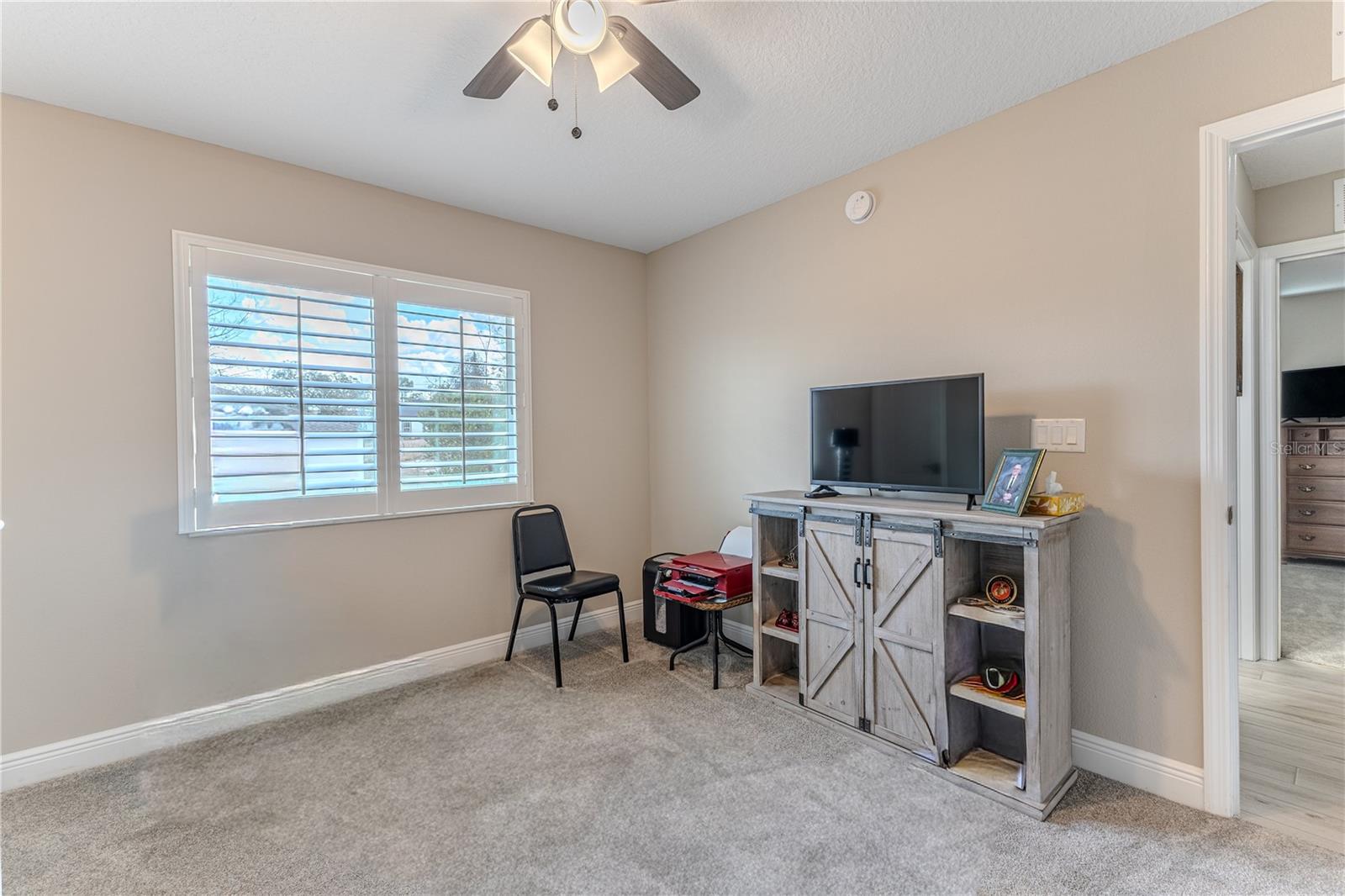 Image 39 of 72 For 13088 Meinert Avenue