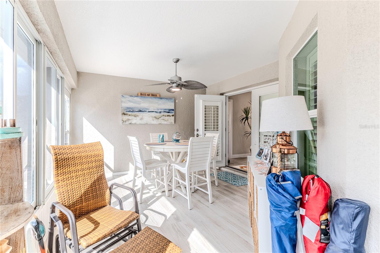 Image 43 of 72 For 13088 Meinert Avenue