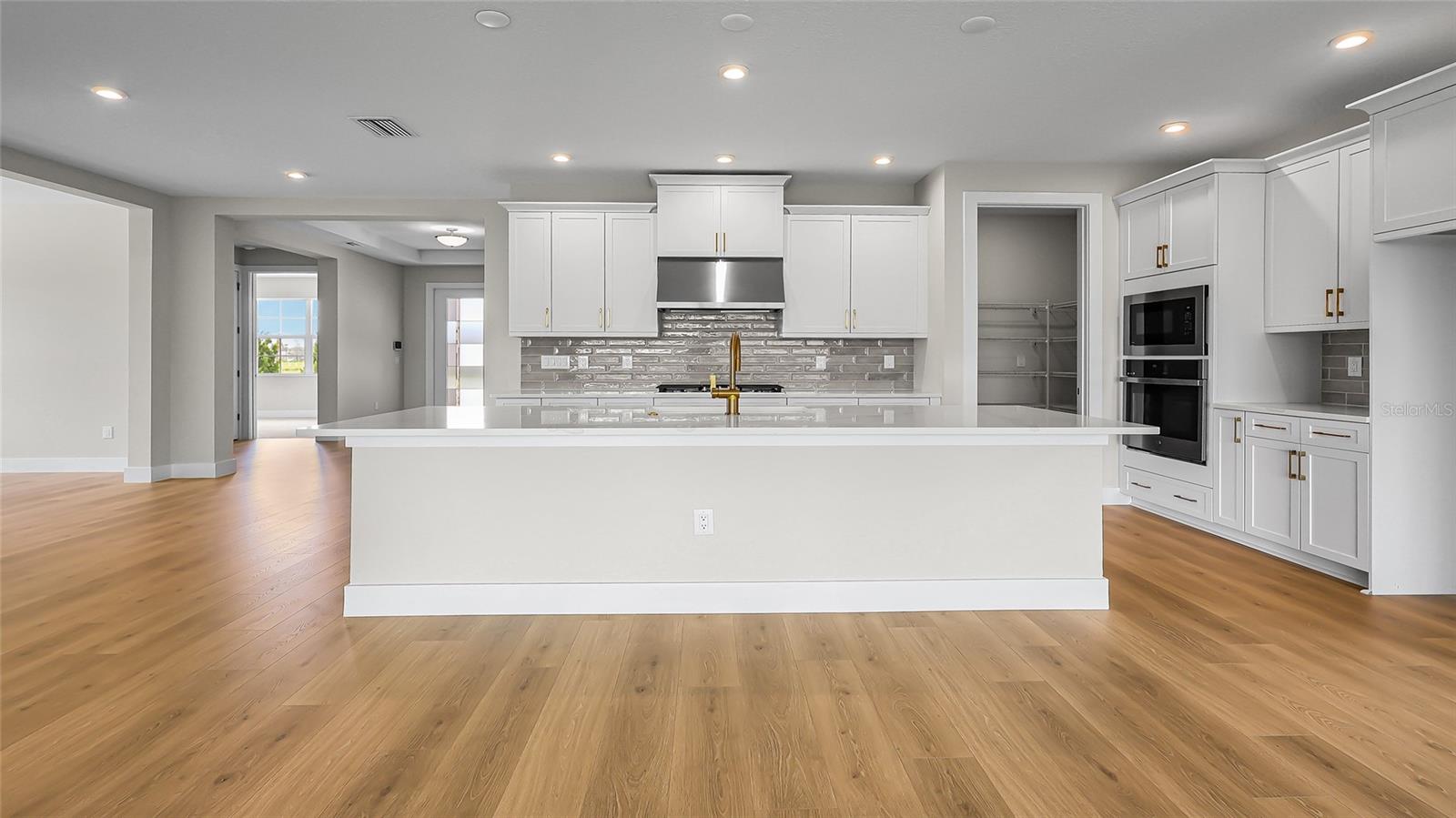 Image 13 of 42 For 14371 Hammock Oak Street