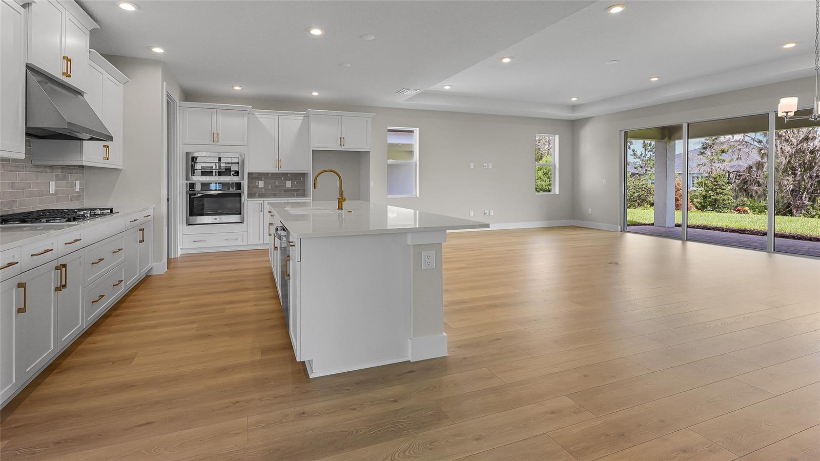 Image 16 of 42 For 14371 Hammock Oak Street