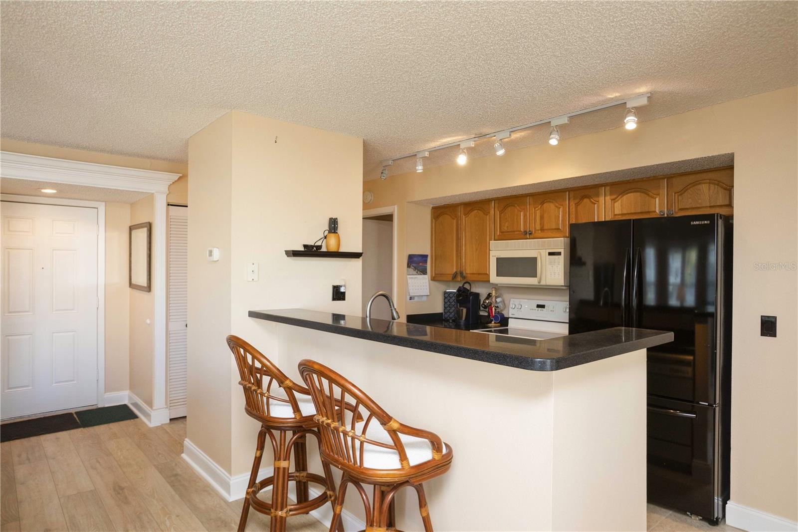 Image 13 of 52 For 5712 Biscayne Court 101