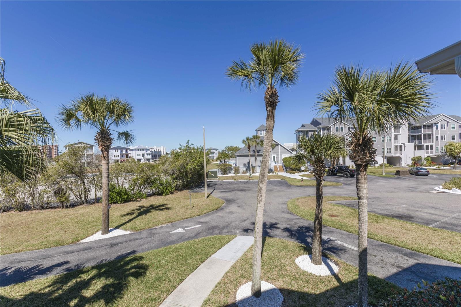 Image 20 of 52 For 5712 Biscayne Court 101