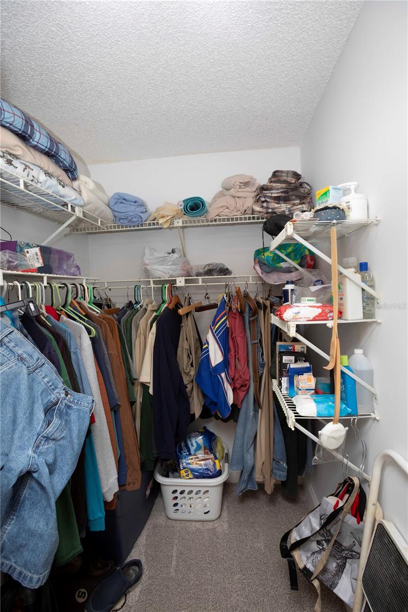 Image 23 of 52 For 5712 Biscayne Court 101