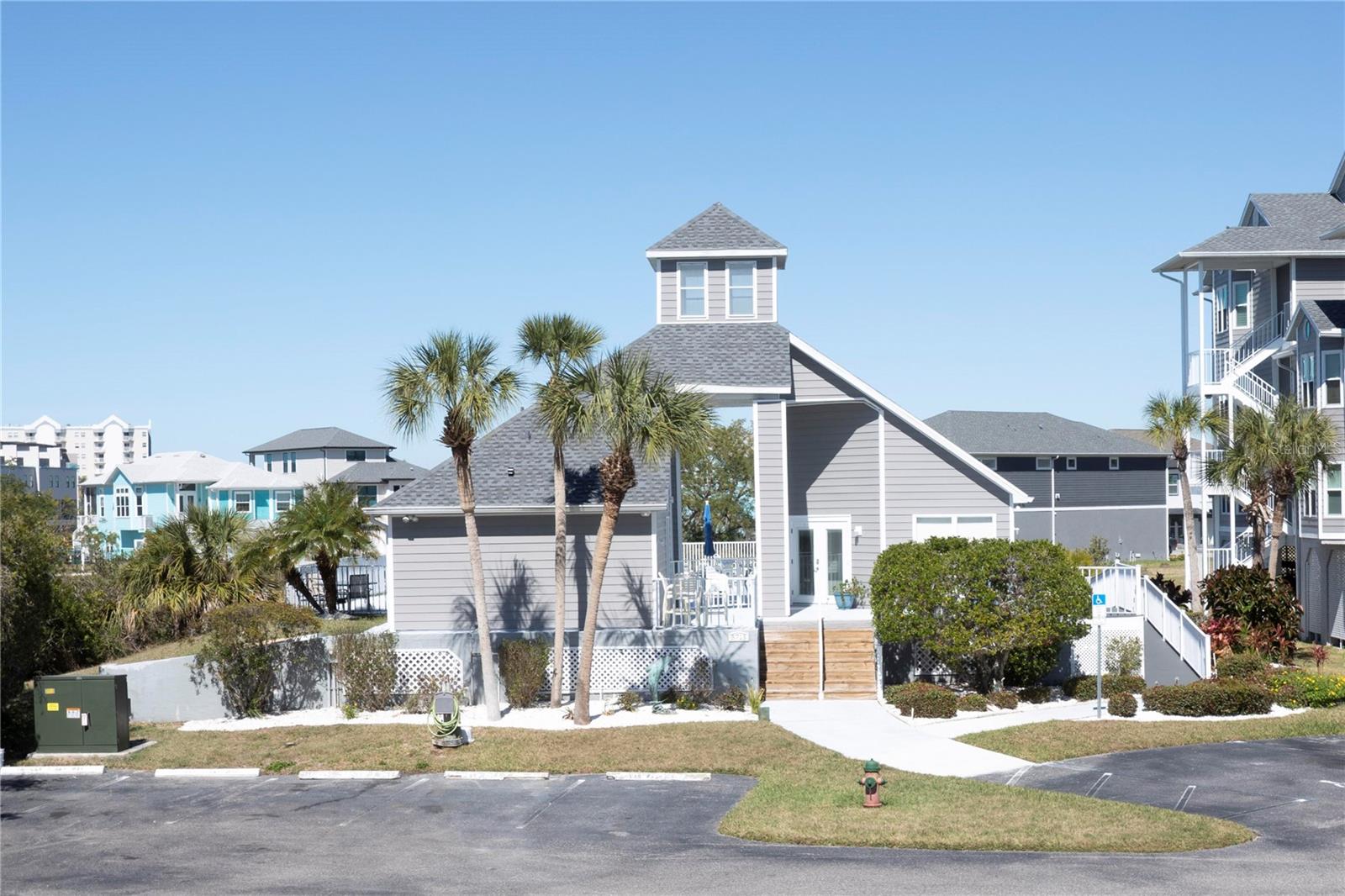 Image 25 of 52 For 5712 Biscayne Court 101