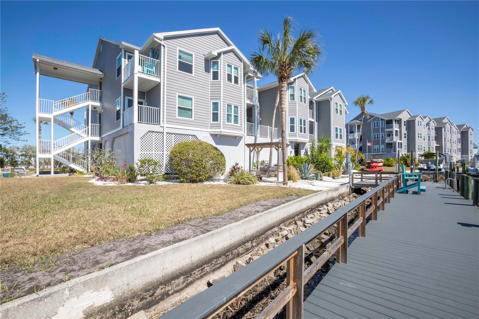 Image 31 of 52 For 5712 Biscayne Court 101