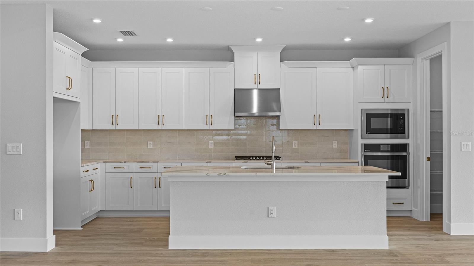 Image 7 of 29 For 14521 Coastal Woodland Lane