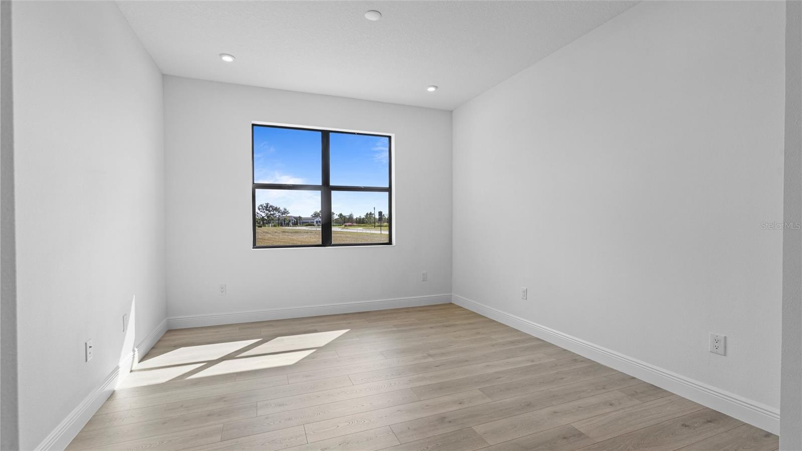 Image 12 of 28 For 5028 Lowland Terrace