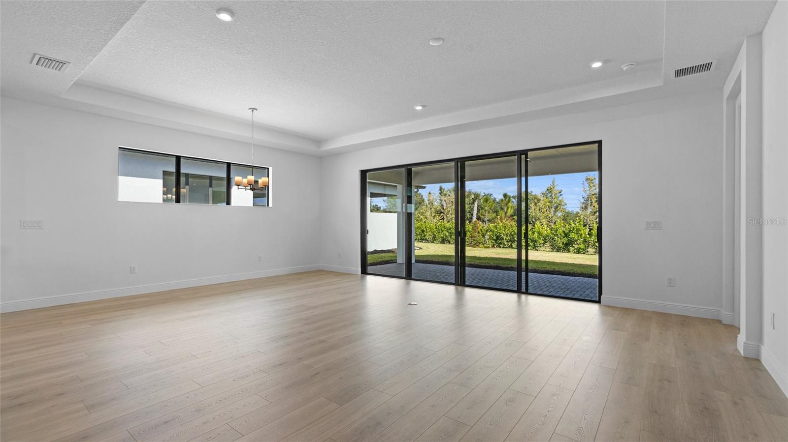 Image 4 of 28 For 5028 Lowland Terrace