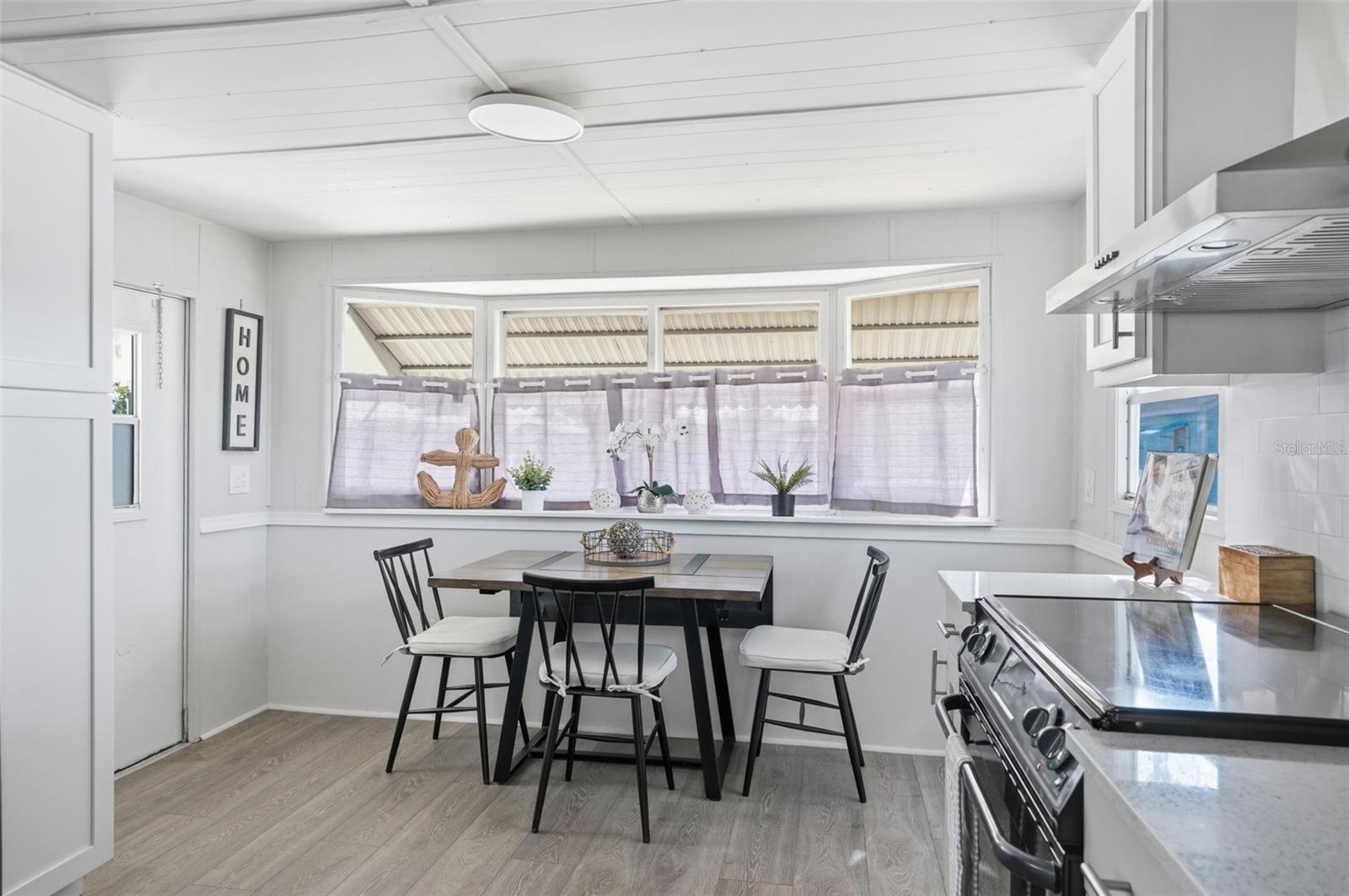 Image 17 of 35 For 6727 Albatross Lane