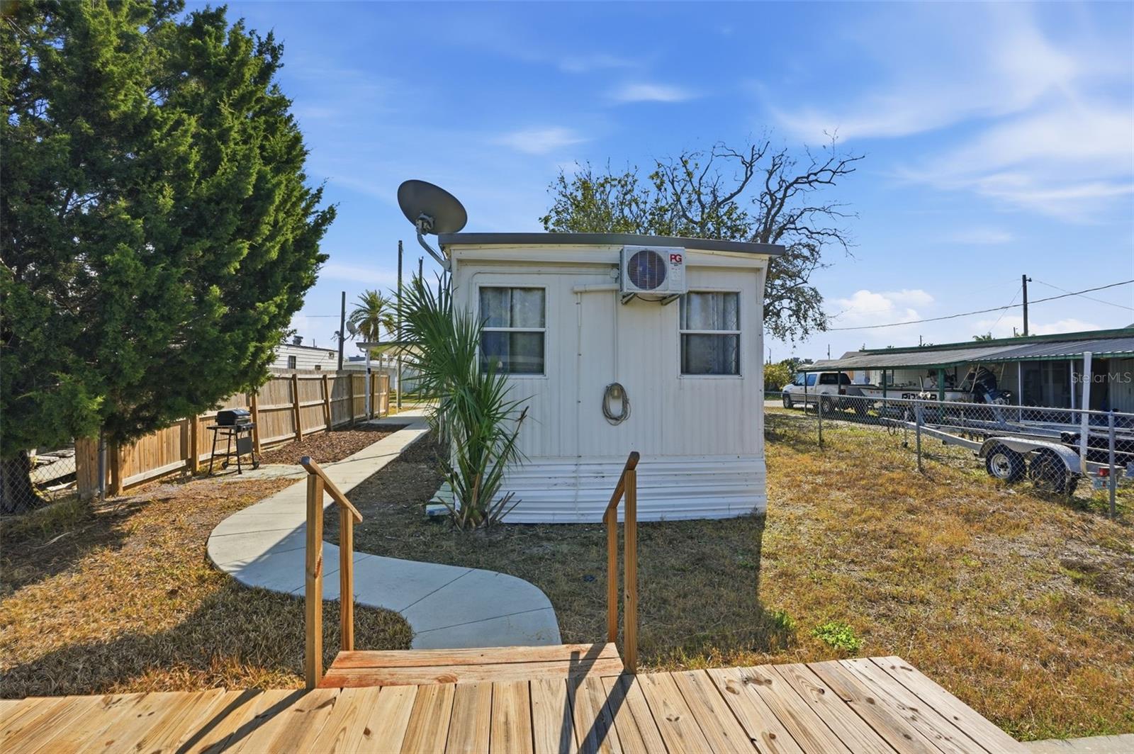 Image 24 of 35 For 6727 Albatross Lane