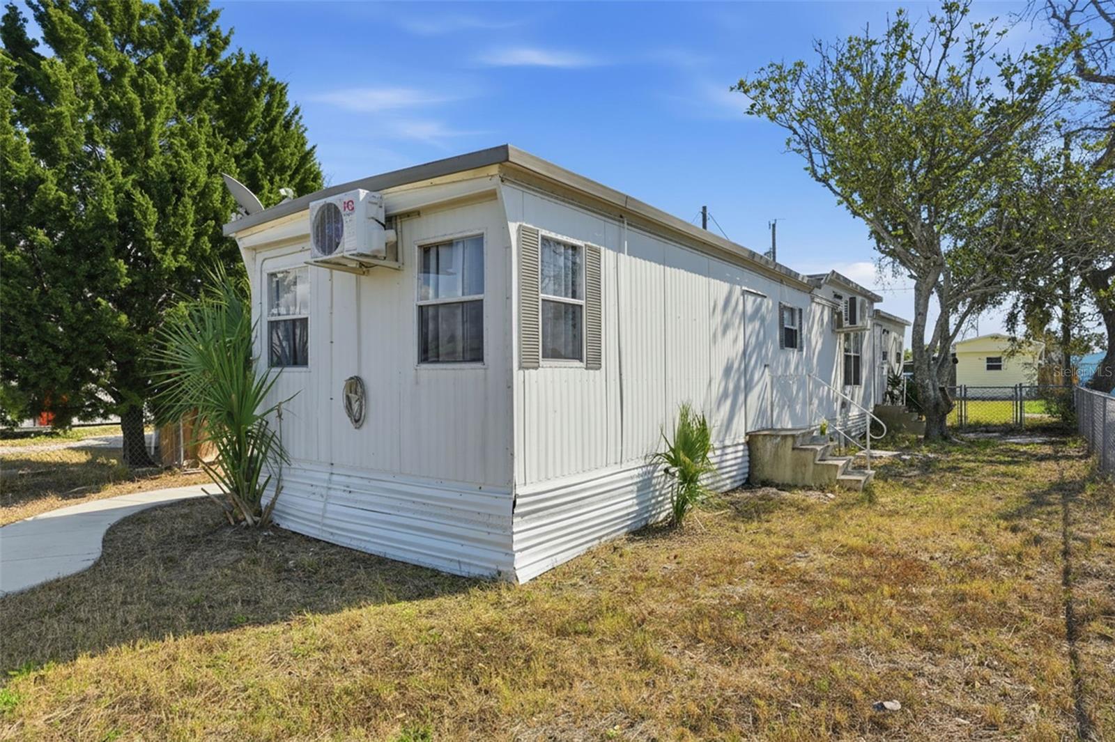 Image 27 of 35 For 6727 Albatross Lane