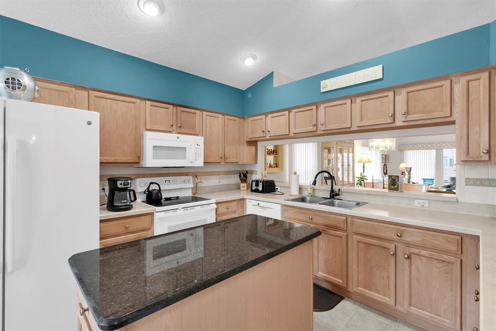 Image 4 of 39 For 11634 Wheatfield Loop