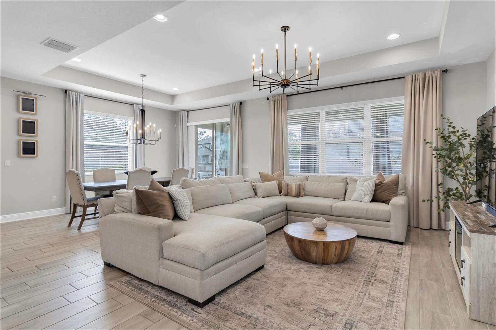 Listing photo id 11 for 4524 Tatum Loop