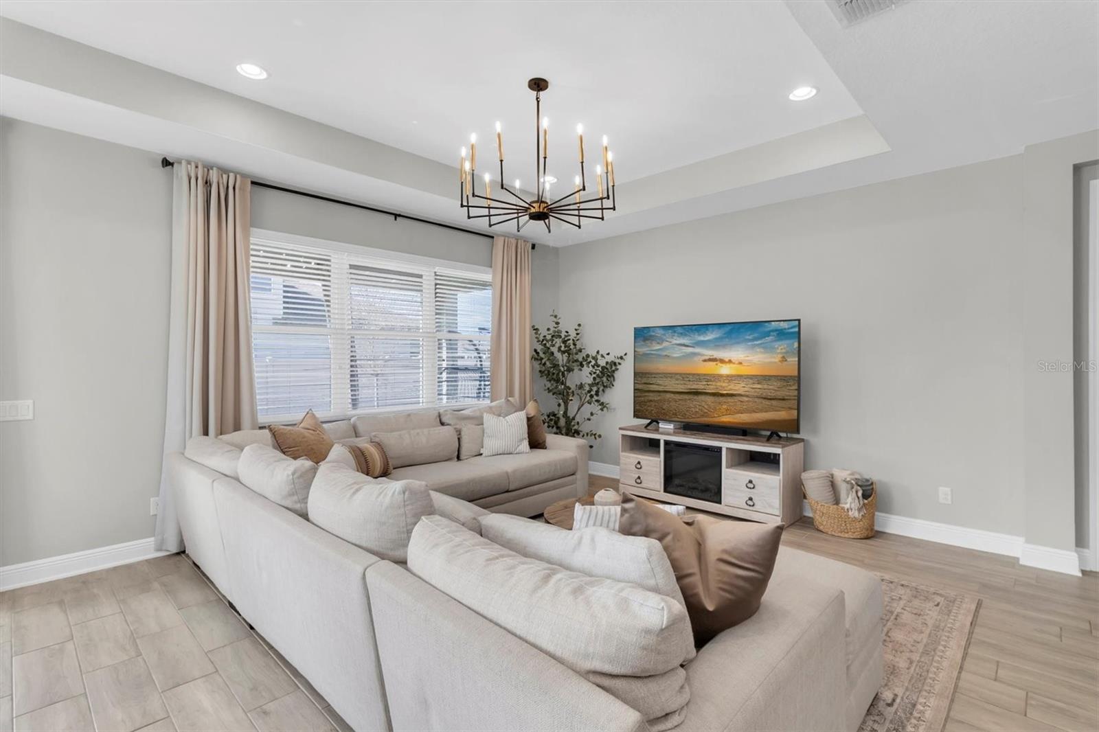 Listing photo id 12 for 4524 Tatum Loop