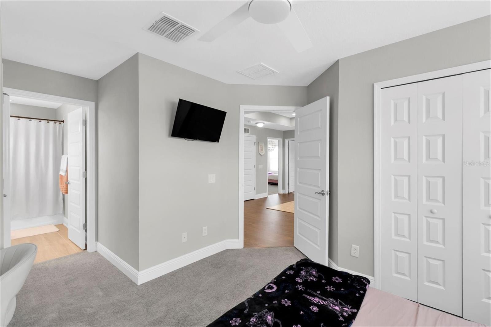 Listing photo id 29 for 4524 Tatum Loop