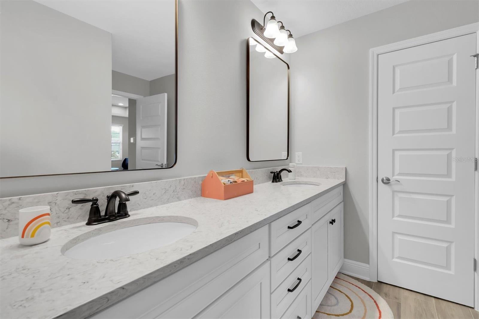 Listing photo id 30 for 4524 Tatum Loop