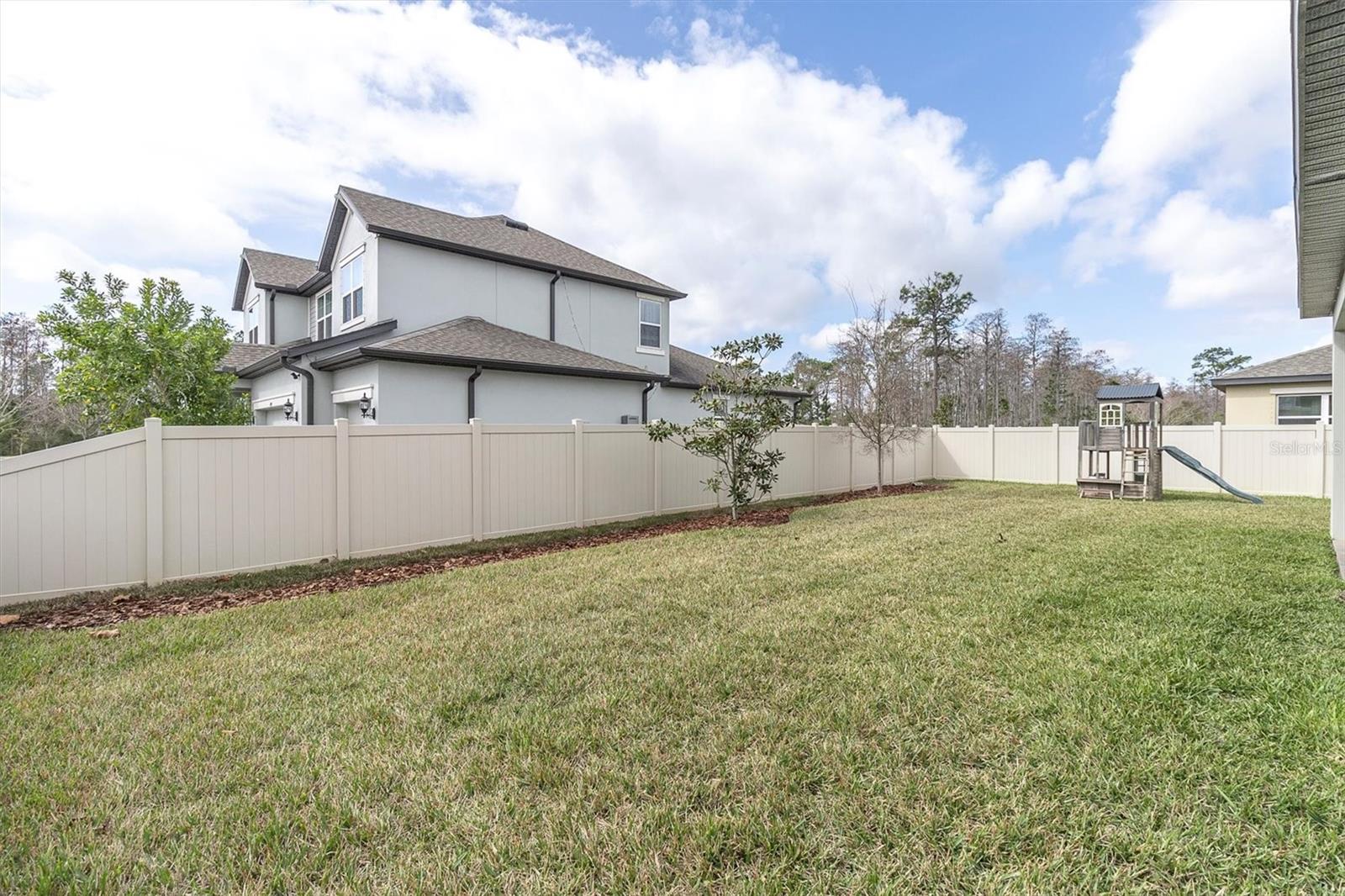 Listing photo id 38 for 4524 Tatum Loop