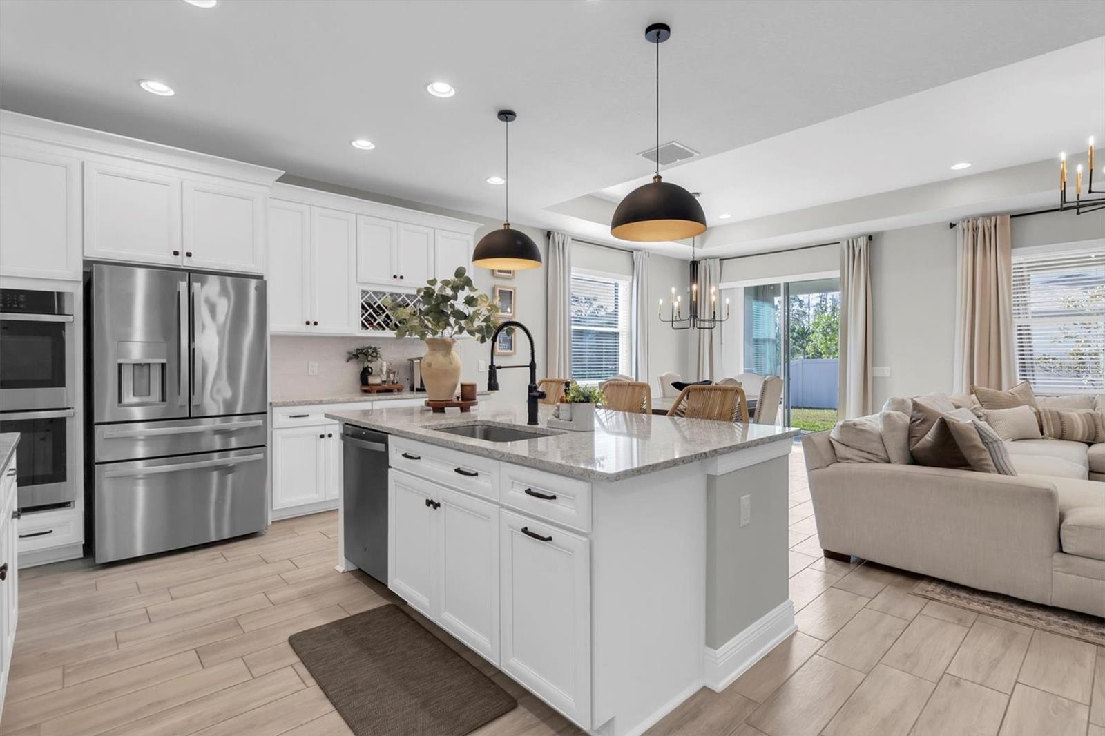 Listing photo id 3 for 4524 Tatum Loop