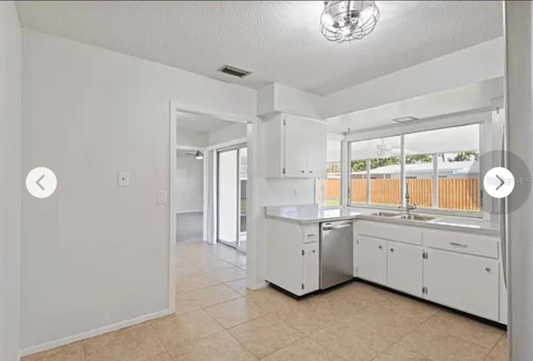 Image 7 of 24 For 4102 19th Avenue W