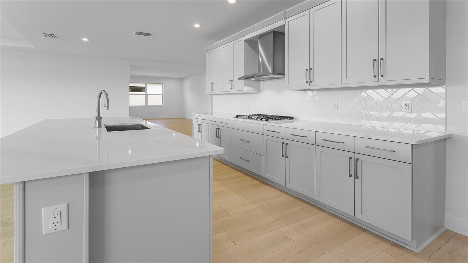 Image 29 of 55 For 14448 Woodland Preserve Trail