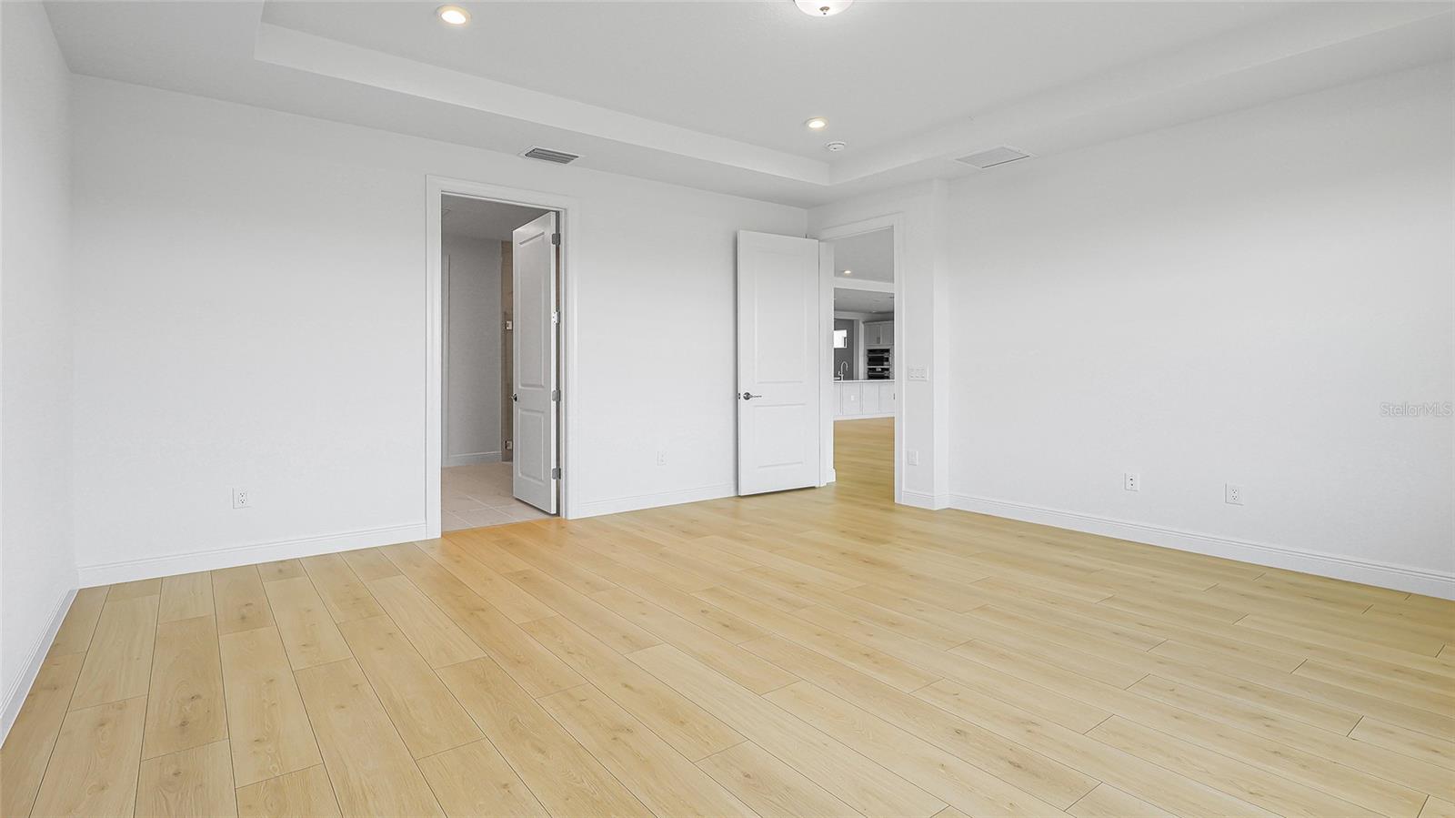 Image 38 of 55 For 14448 Woodland Preserve Trail