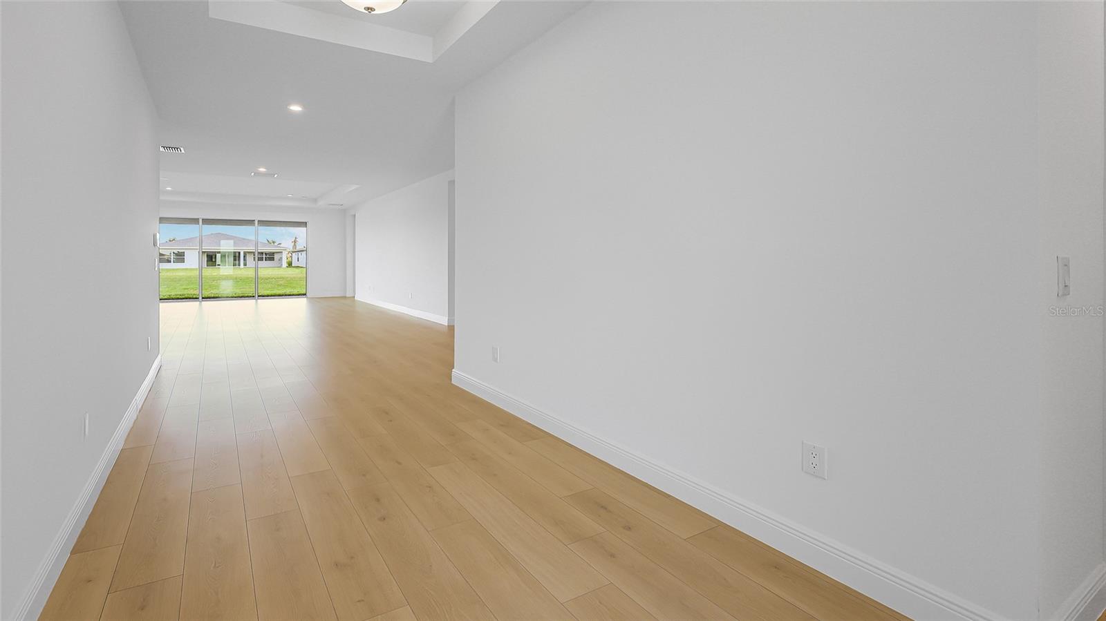 Image 7 of 55 For 14448 Woodland Preserve Trail