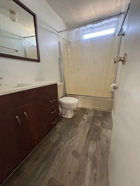 Image 7 of 9 For 6624 Durian Trail