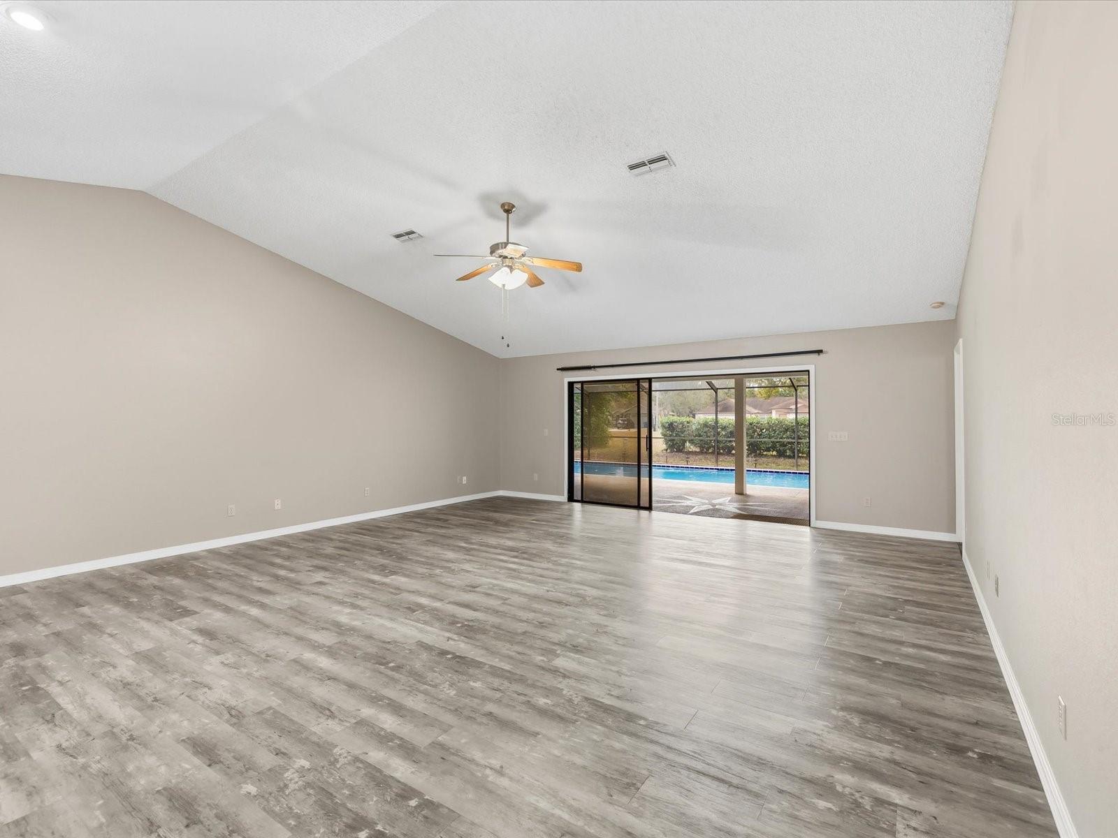 Image 18 of 71 For 2089 Danforth Road