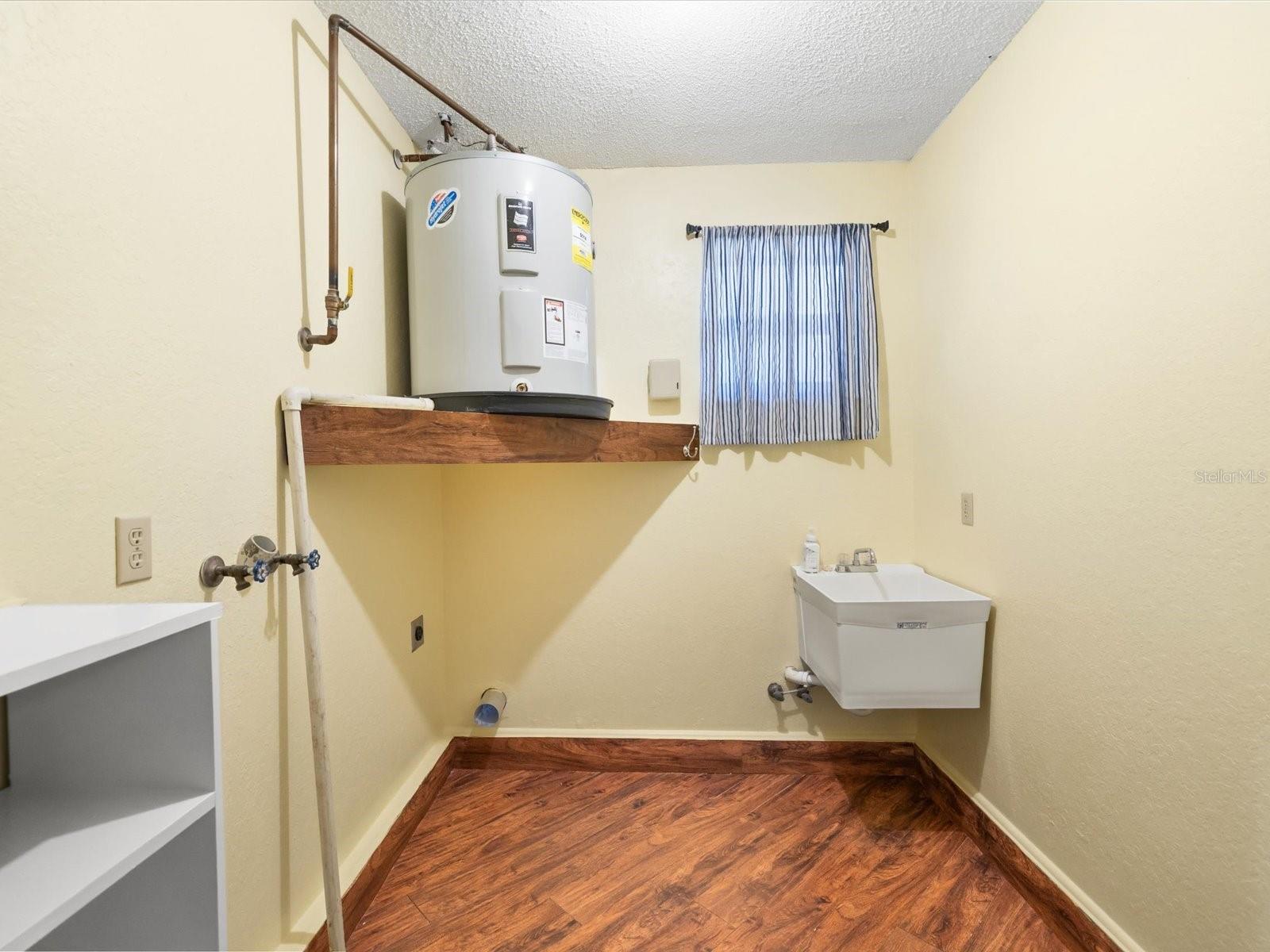 Image 56 of 71 For 2089 Danforth Road