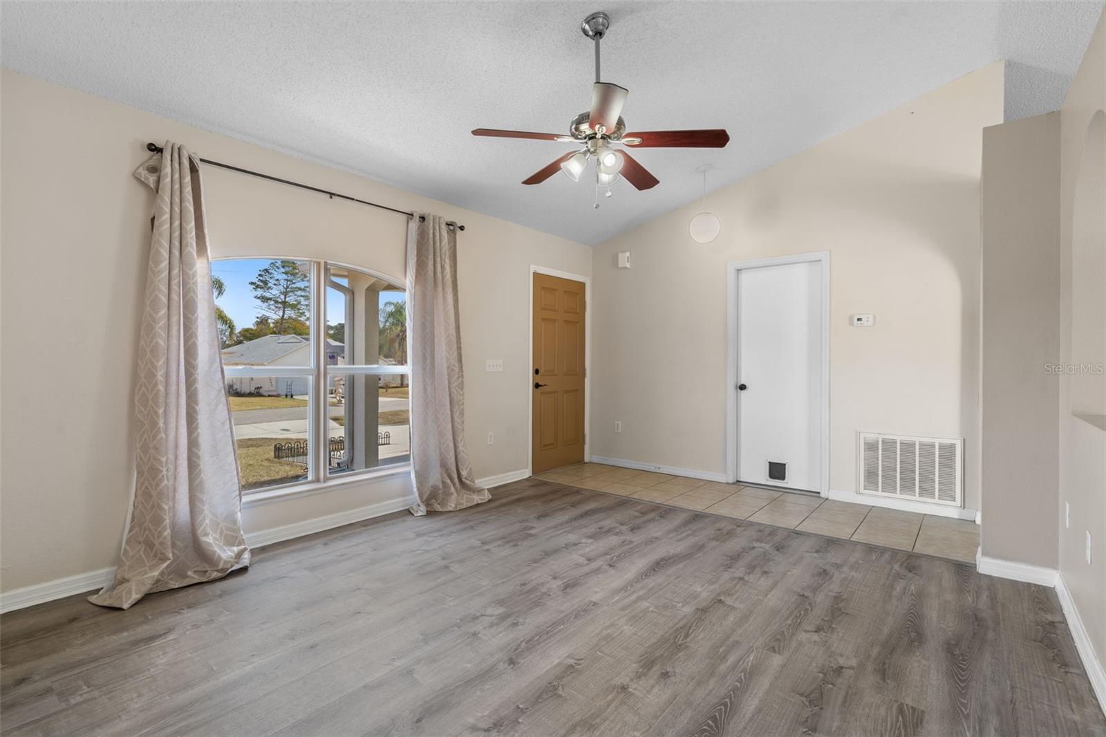 Image 14 of 47 For 351 Upland Avenue