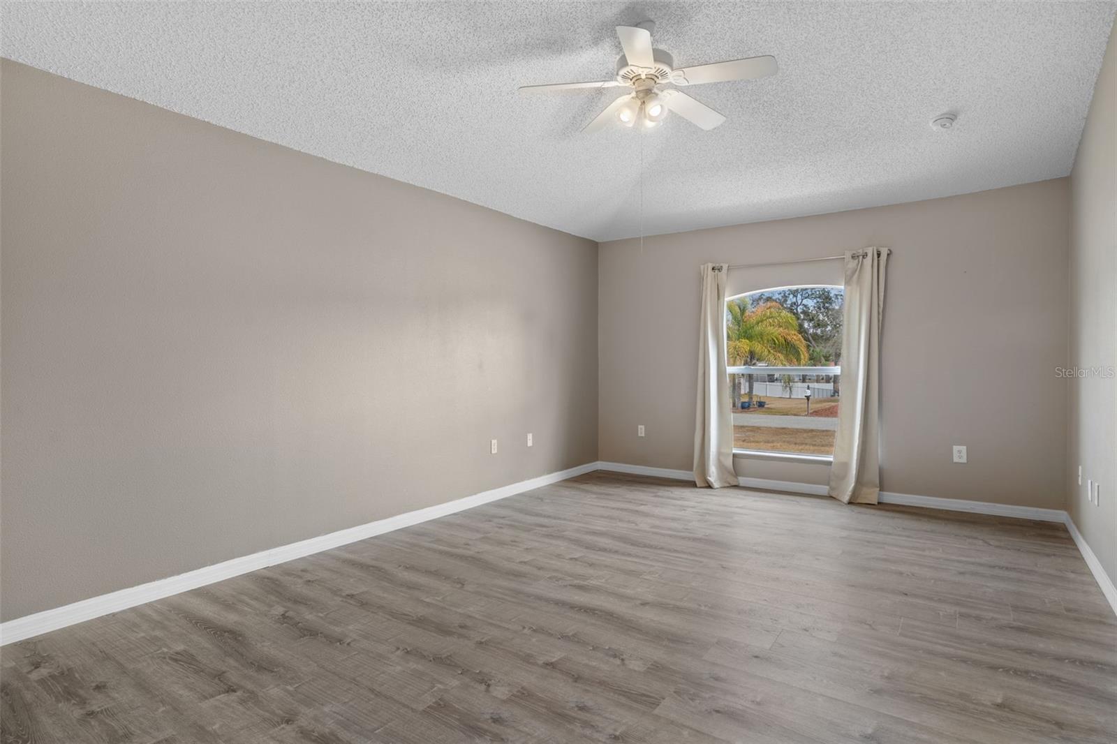 Image 25 of 47 For 351 Upland Avenue