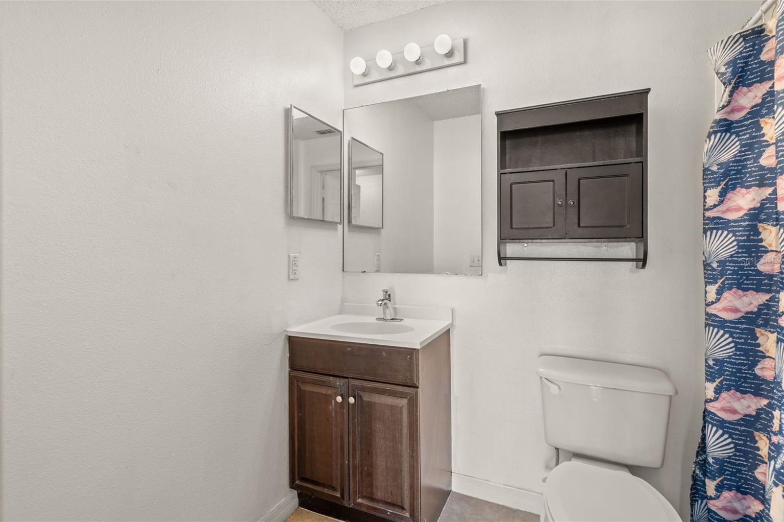 Image 34 of 47 For 351 Upland Avenue