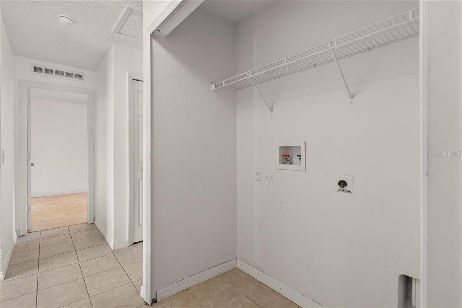 Image 38 of 47 For 351 Upland Avenue