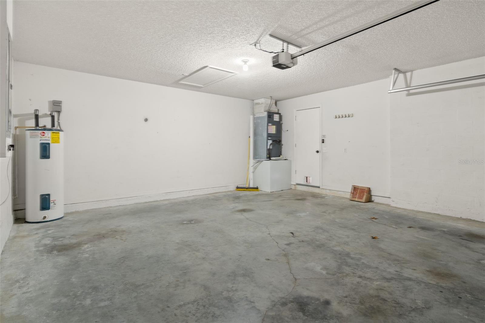 Image 39 of 47 For 351 Upland Avenue