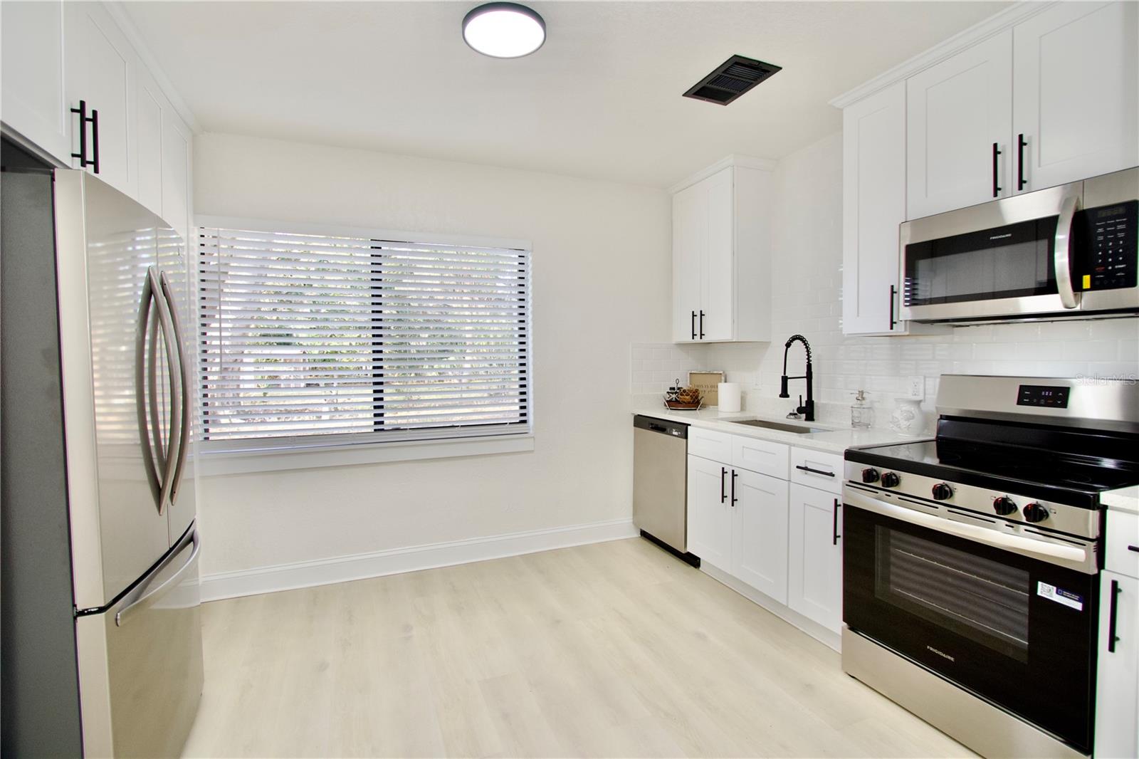 Image 7 of 13 For 5307 Berkley Road