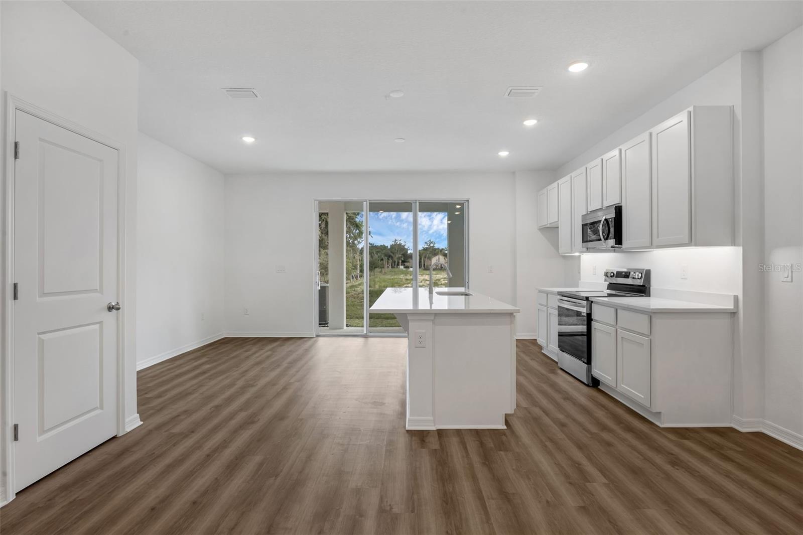 Image 6 of 25 For 1112 Cypress Elm Drive