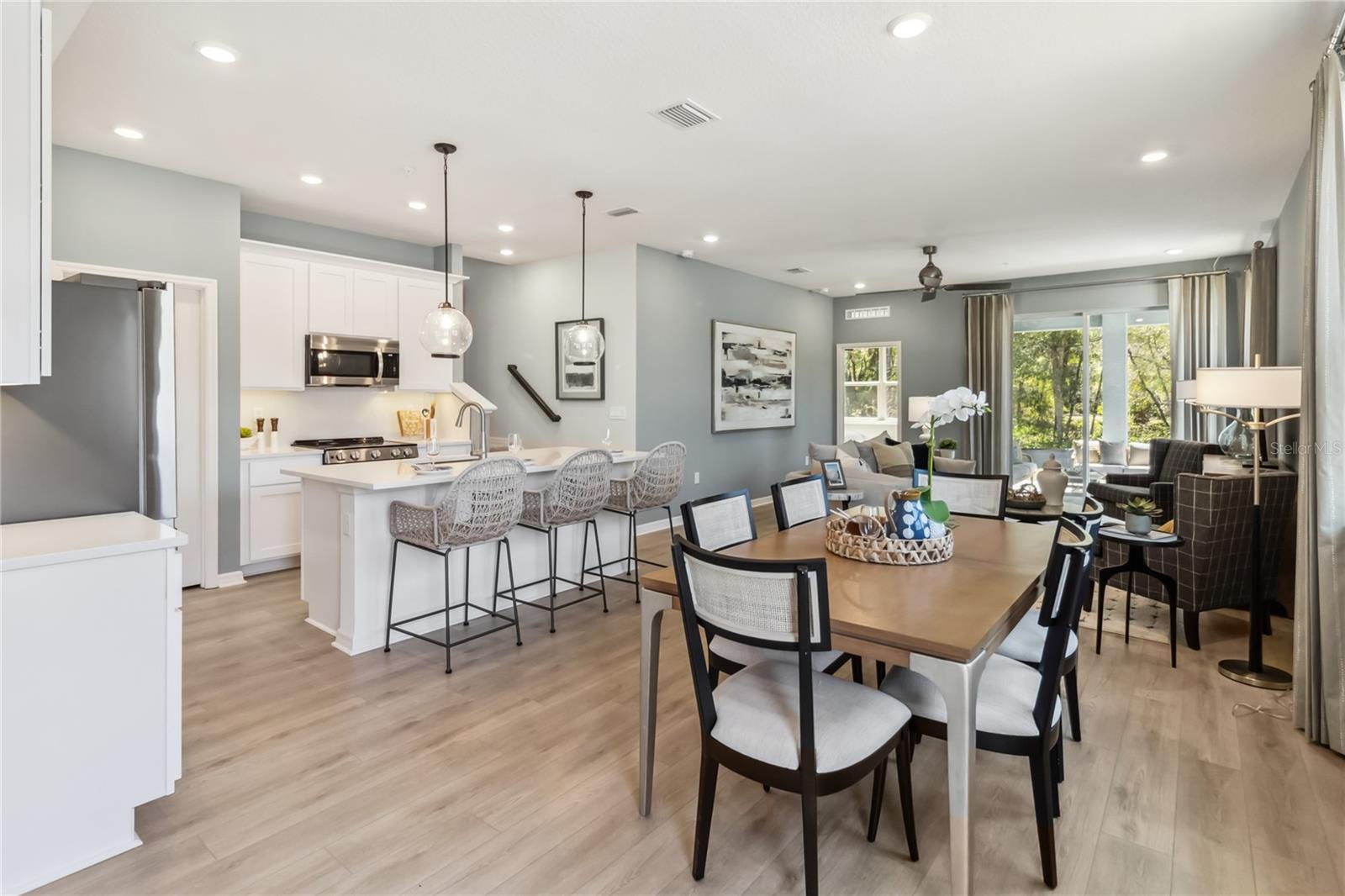 Image 8 of 27 For 5205 Luisa Court