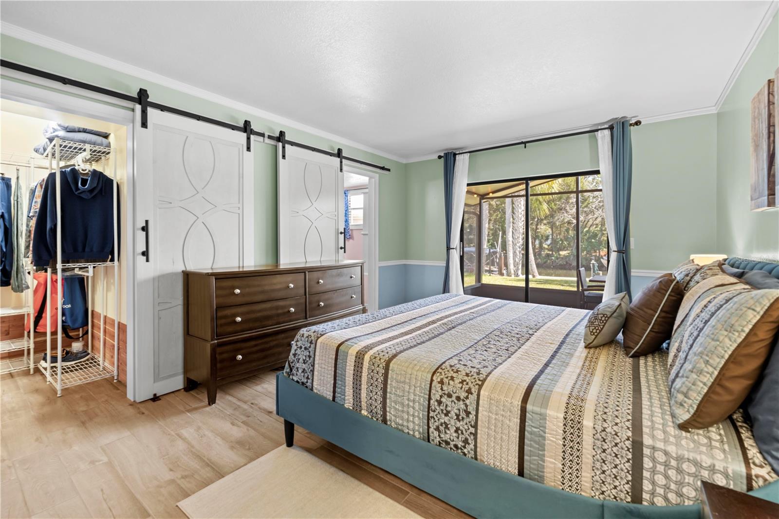 Image 31 of 65 For 11436 Clubview Drive