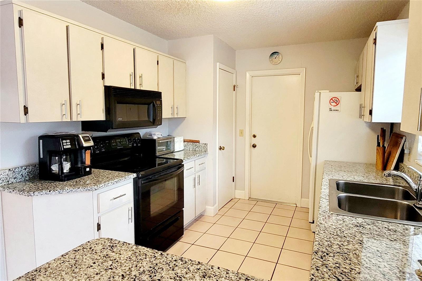 Image 14 of 40 For 11144 Heathwood Avenue