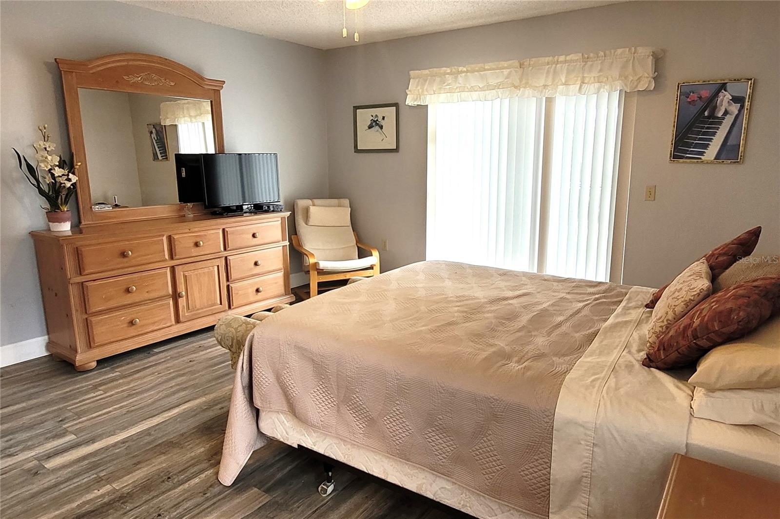 Image 19 of 40 For 11144 Heathwood Avenue