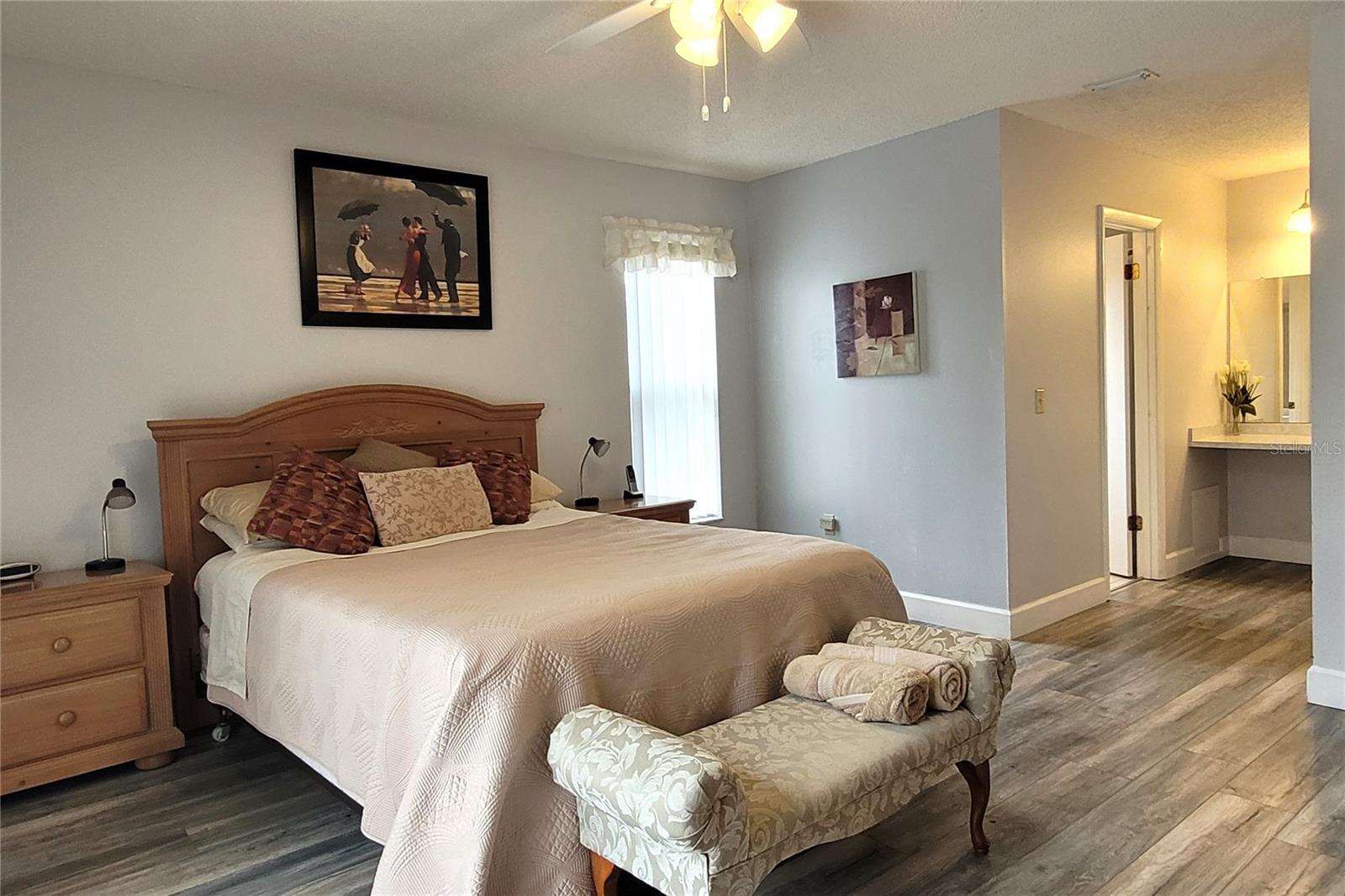 Image 21 of 40 For 11144 Heathwood Avenue