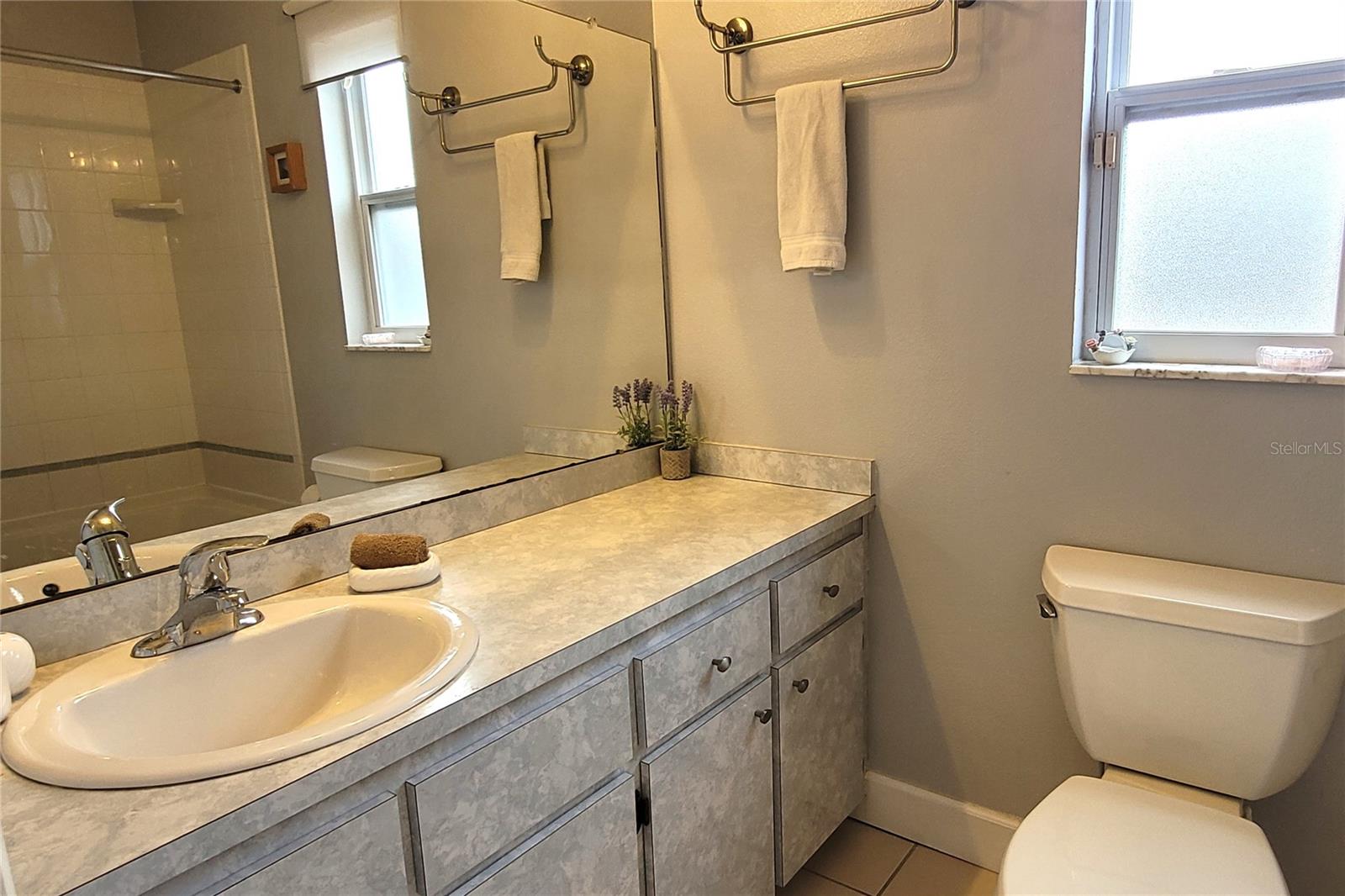 Image 22 of 40 For 11144 Heathwood Avenue