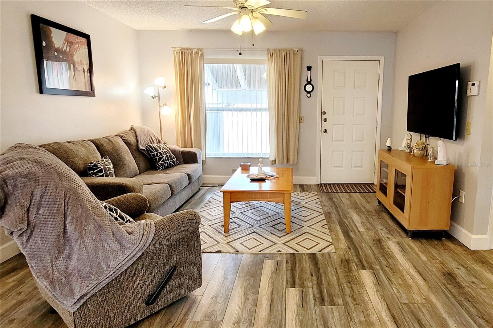 Image 5 of 40 For 11144 Heathwood Avenue