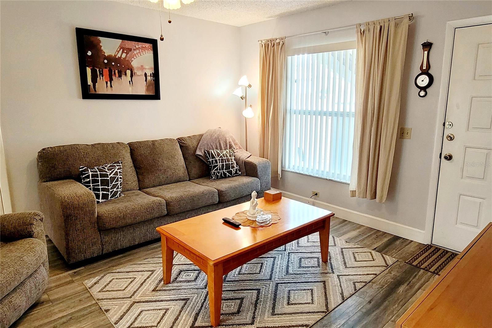 Image 6 of 40 For 11144 Heathwood Avenue