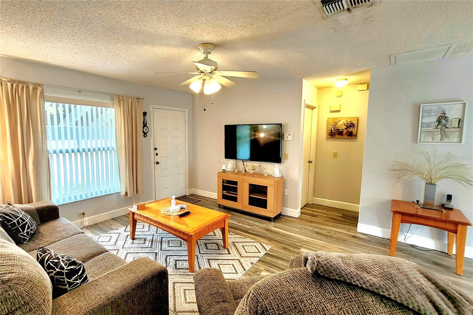 Image 7 of 40 For 11144 Heathwood Avenue