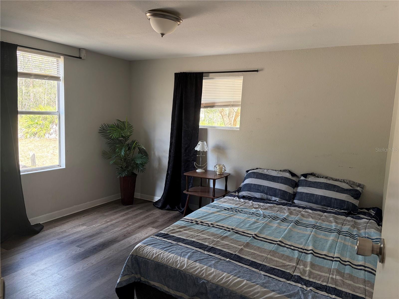 Listing photo id 8 for 6905 Pearson Lane