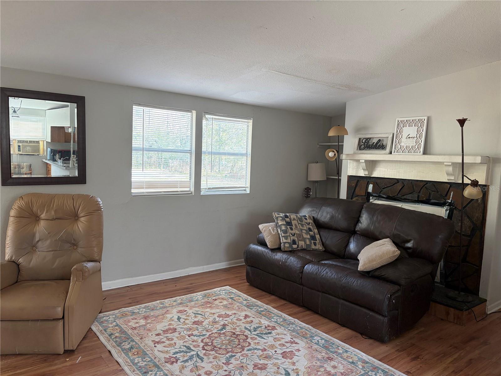 Listing photo id 16 for 6905 Pearson Lane