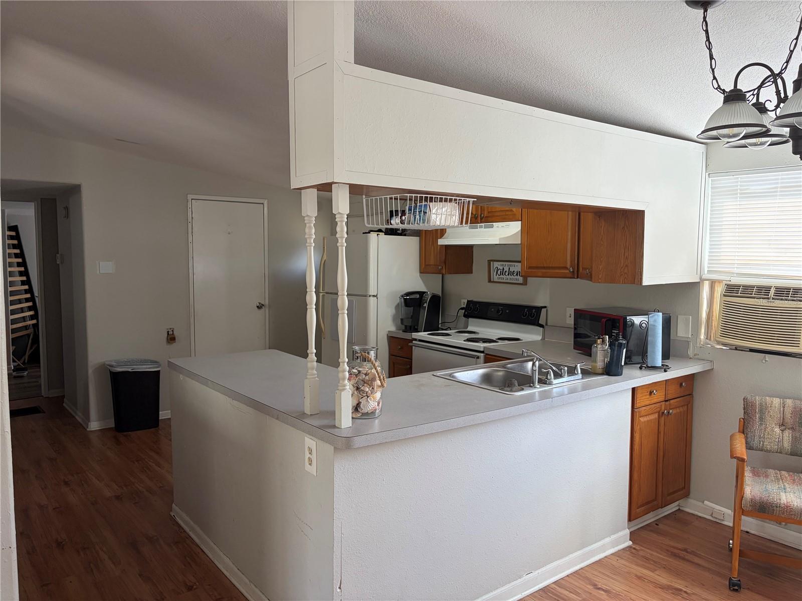 Listing photo id 19 for 6905 Pearson Lane