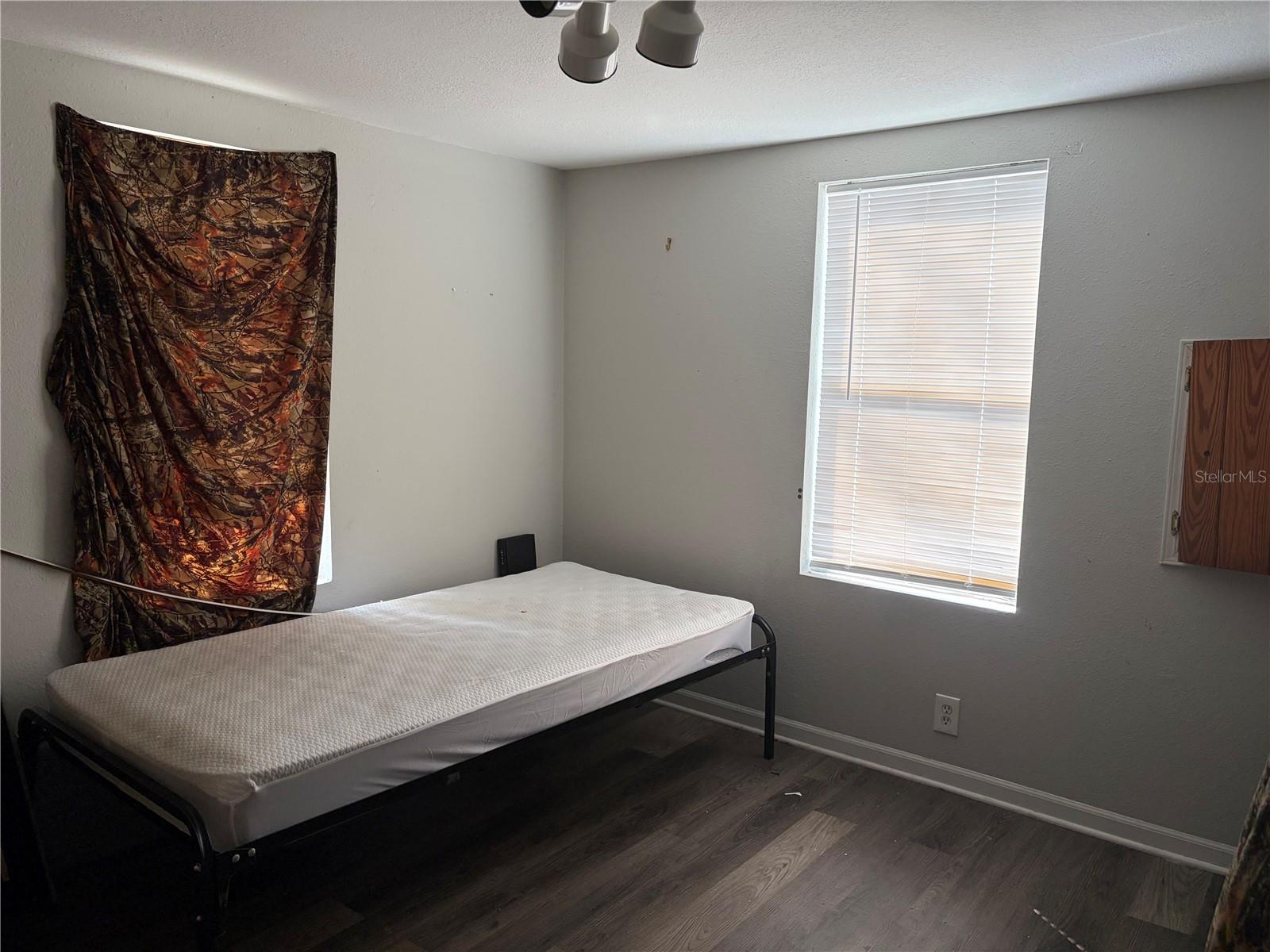 Listing photo id 21 for 6905 Pearson Lane