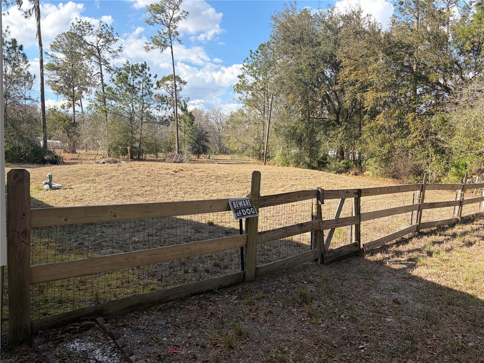 Listing photo id 23 for 6905 Pearson Lane